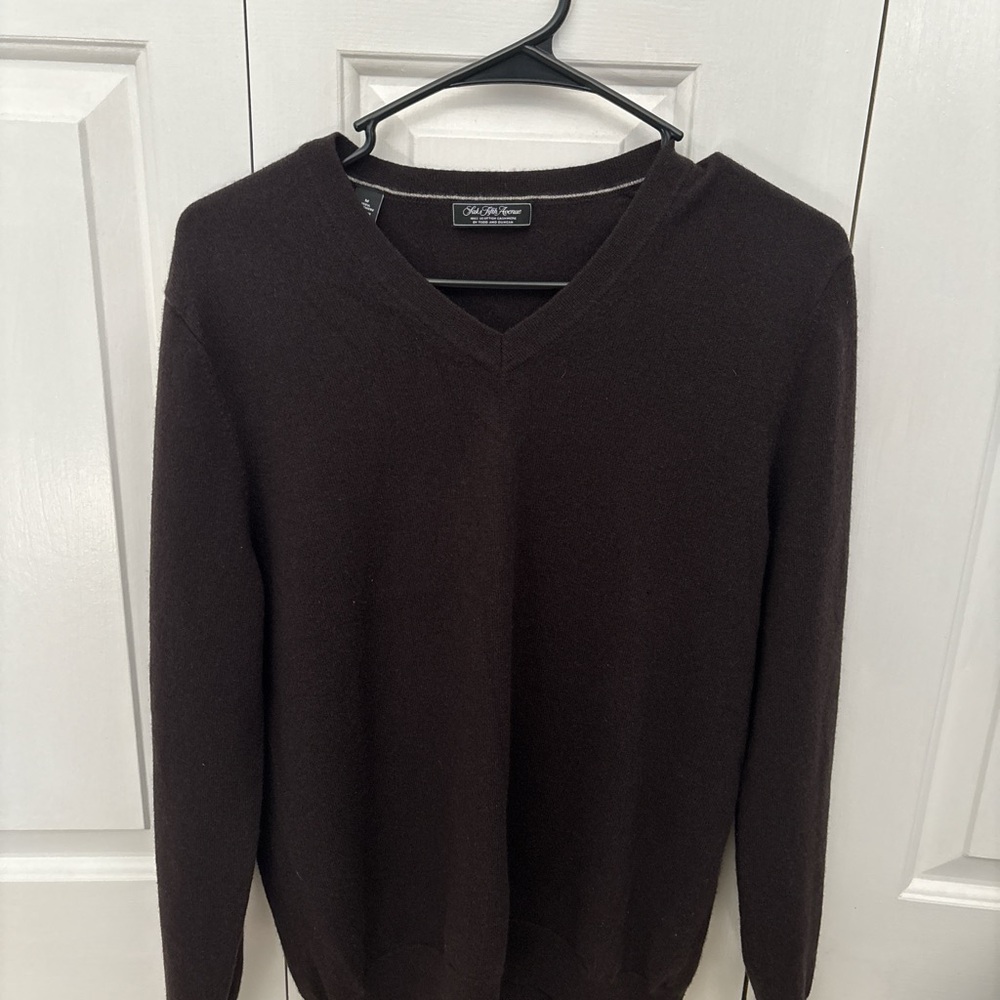 Dark brown men’s cashmere sweater